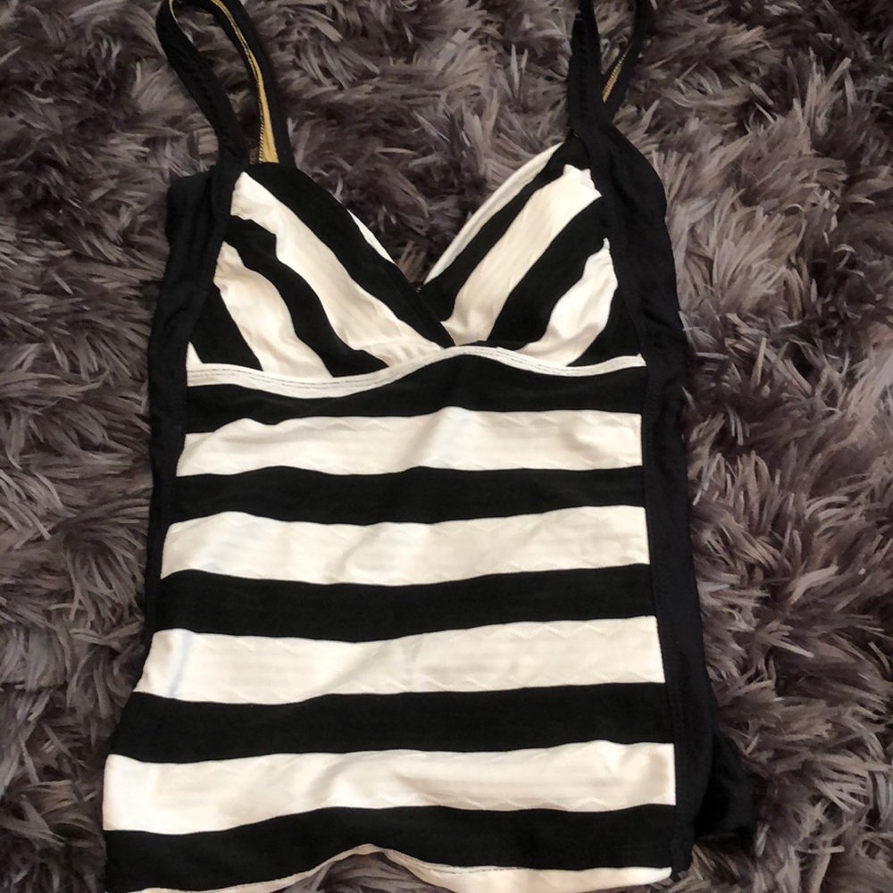Cute bikini top!!!